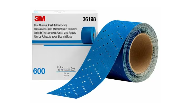 Rollo de hoja abrasiva azul 3M™ Hookit™ con múltiples orificios